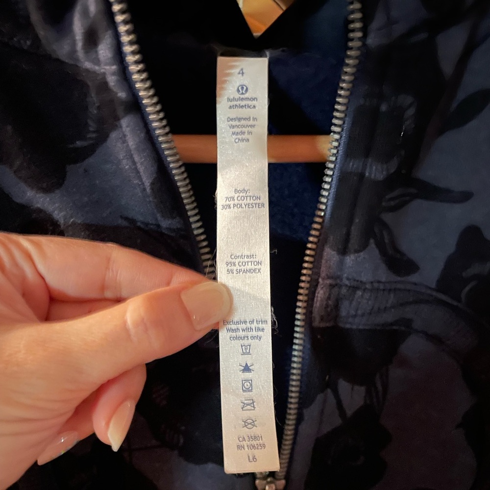 Lululemon Scuba Floral Hoodie Sz 4 NEW - Picture 7 of 7